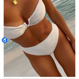 Dippin Daisys silver/white shimmer (diamond) bikini NWT